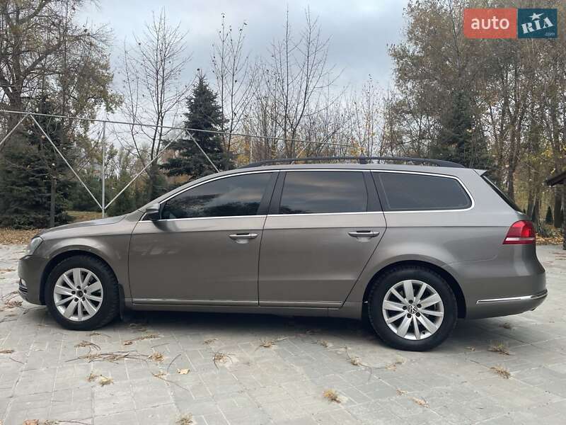 Универсал Volkswagen Passat 2011 в Николаеве