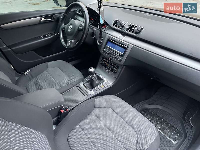 Универсал Volkswagen Passat 2011 в Николаеве