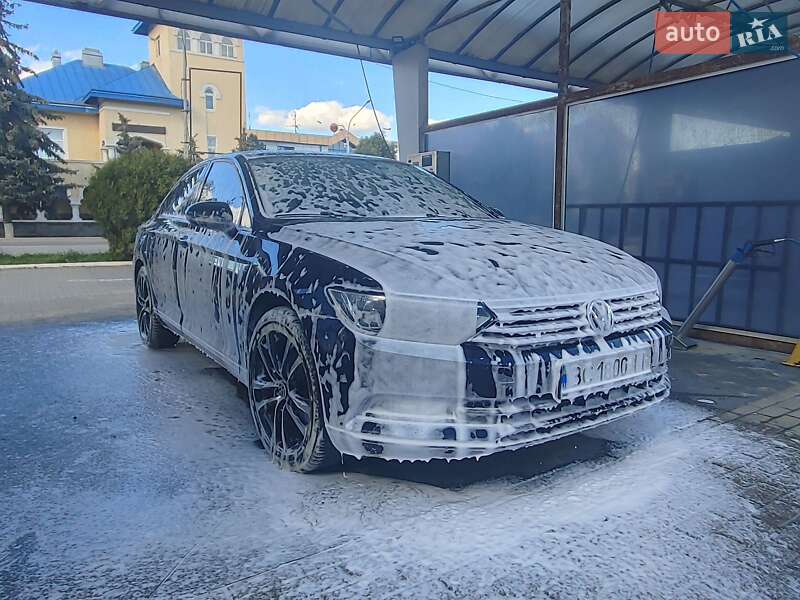 Седан Volkswagen Passat 2016 в Шептицькому