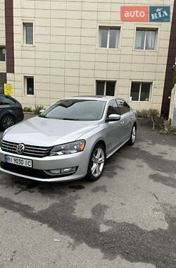 Седан Volkswagen Passat 2013 в Харькове