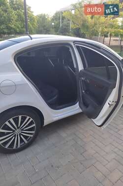 Седан Volkswagen Passat 2012 в 