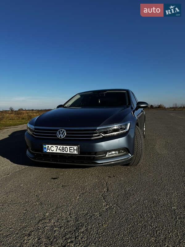Седан Volkswagen Passat 2014 в Рівному