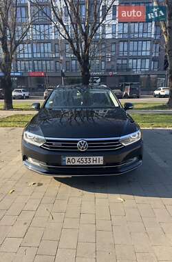 Универсал Volkswagen Passat 2015 в Ужгороде