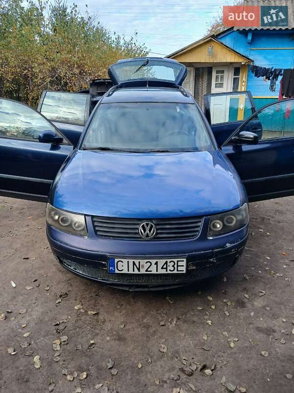 Універсал Volkswagen Passat 2000 в Турійську