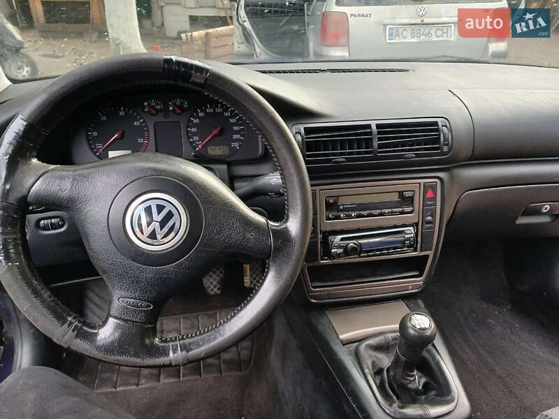 Універсал Volkswagen Passat 2000 в Турійську