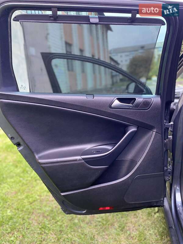 Универсал Volkswagen Passat 2009 в Дрогобыче