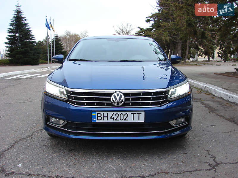 Седан Volkswagen Passat 2016 в Одессе