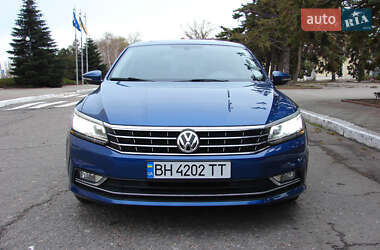 Седан Volkswagen Passat 2016 в Одессе