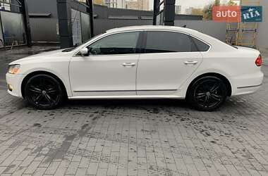 Седан Volkswagen Passat 2014 в Киеве