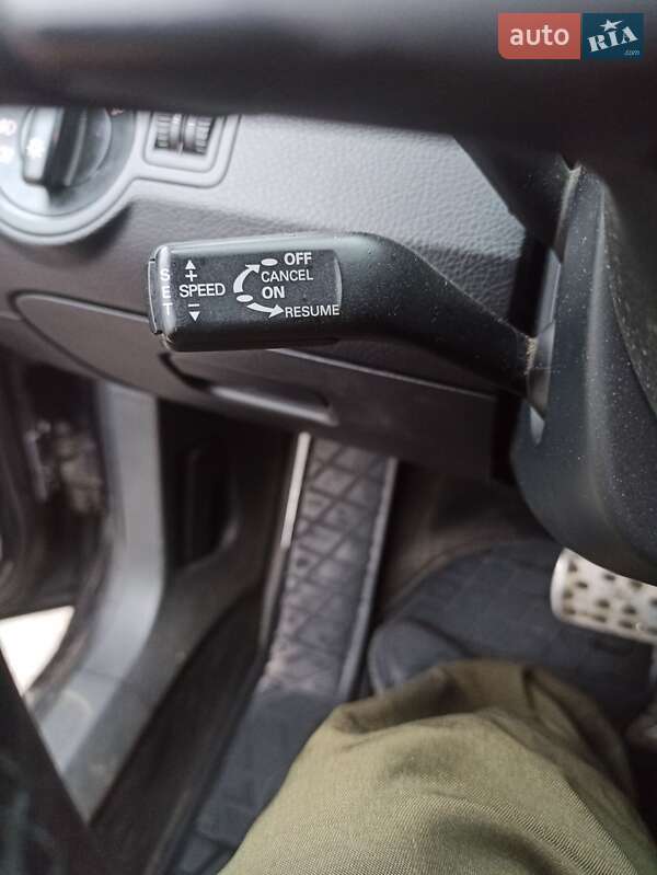 Седан Volkswagen Passat 2006 в Києві
