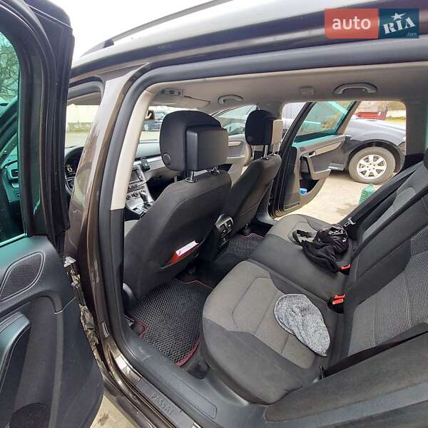 Універсал Volkswagen Passat 2012 в Хмельницькому