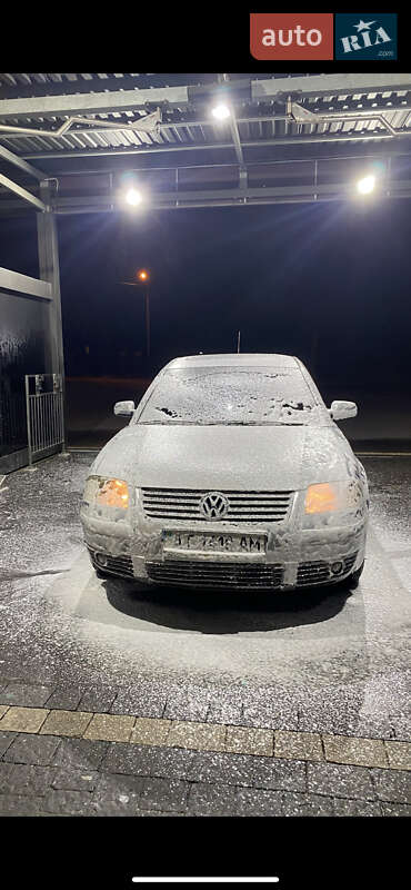 Седан Volkswagen Passat 2002 в Долине