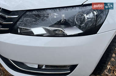 Седан Volkswagen Passat 2012 в 