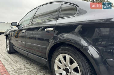 Седан Volkswagen Passat 2002 в 