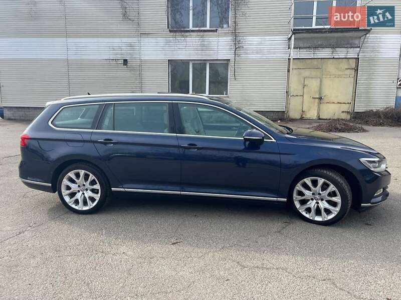 Универсал Volkswagen Passat 2016 в Киеве фото 4 Универсал Volkswagen Passat 2016 в Киеве