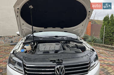 Седан Volkswagen Passat 2012 в 