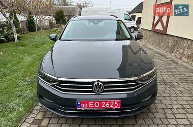 Універсал Volkswagen Passat 2019 в Луцьку