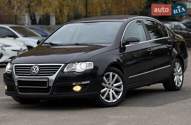 Седан Volkswagen Passat 2006 в Киеве