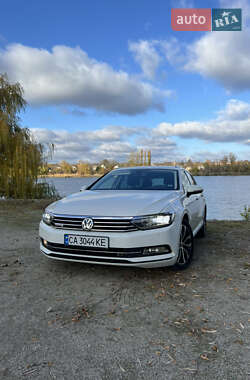 Универсал Volkswagen Passat 2015 в 