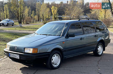 Універсал Volkswagen Passat 1988 в Кам'янському