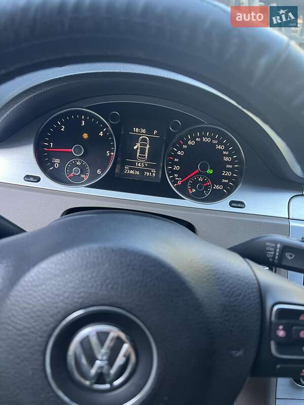 Седан Volkswagen Passat 2010 в Верховині фото 8 Седан Volkswagen Passat 2010 в Верховині