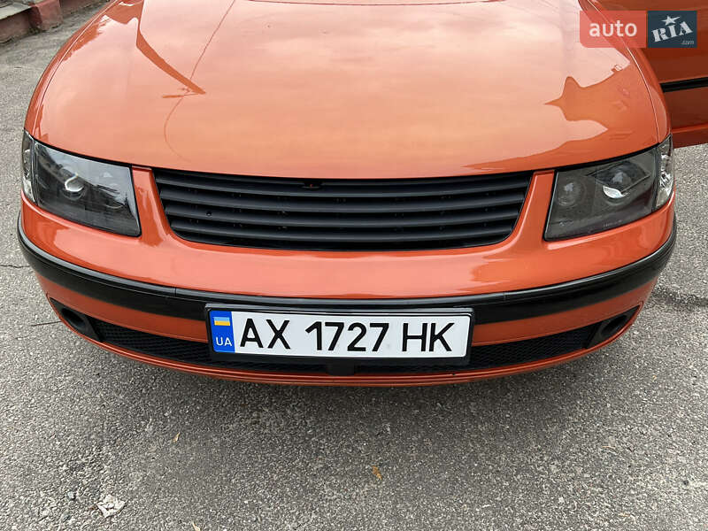 Седан Volkswagen Passat 1997 в Харькове
