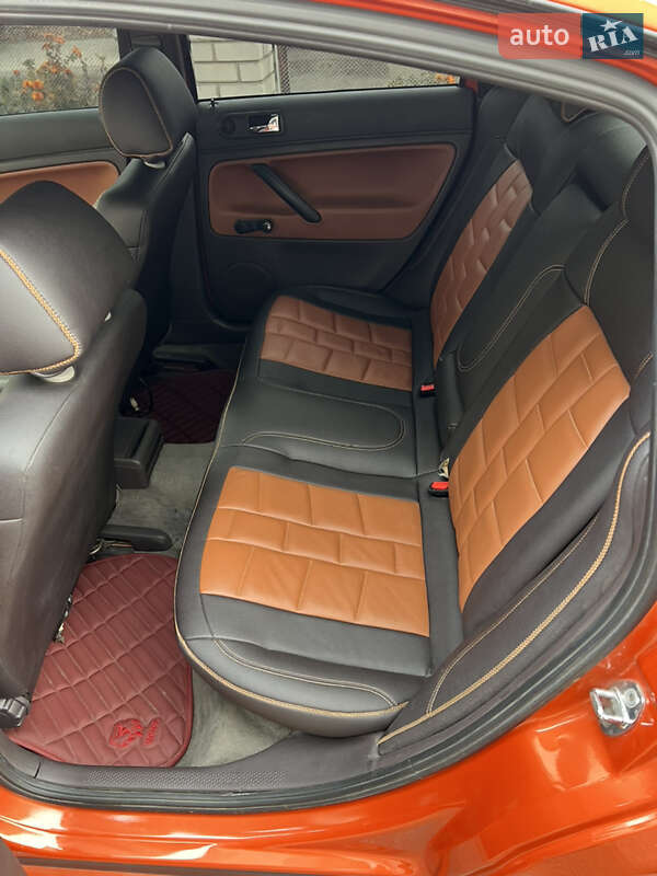 Седан Volkswagen Passat 1997 в Харькове