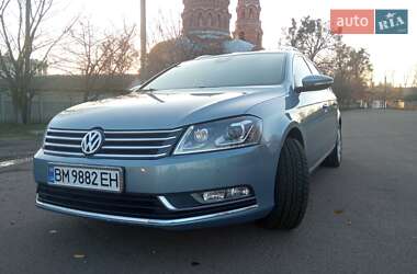 Універсал Volkswagen Passat 2013 в Тростянці