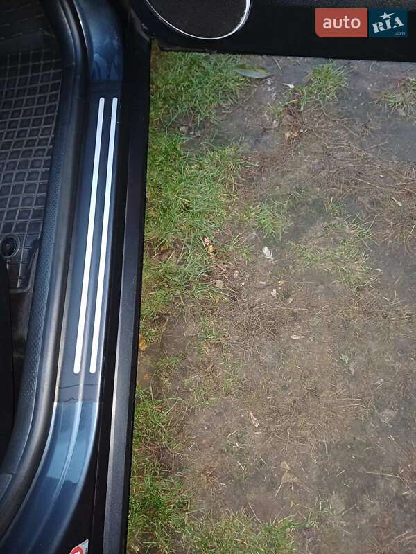 Седан Volkswagen Passat 2002 в Черкасах