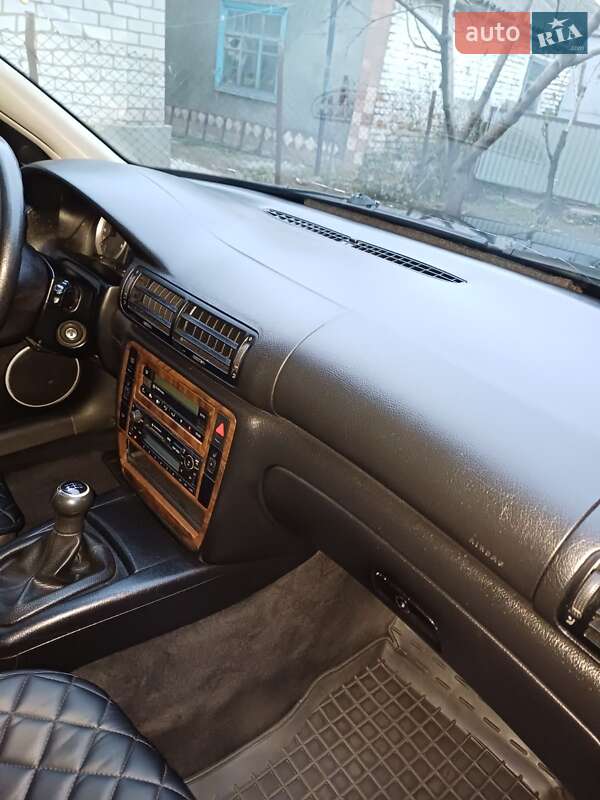 Седан Volkswagen Passat 2002 в Черкасах