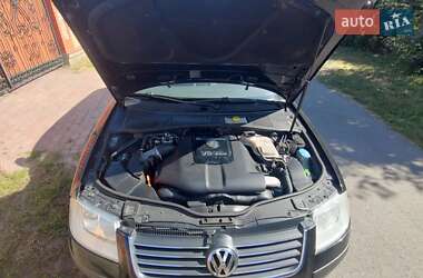 Универсал Volkswagen Passat 2003 в Киеве