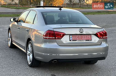 Седан Volkswagen Passat 2013 в Дубно