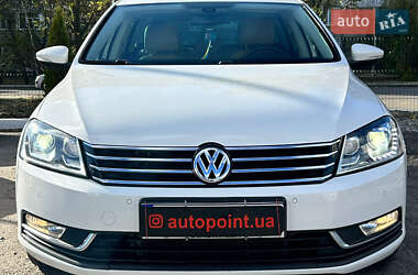 Універсал Volkswagen Passat 2012 в Сумах