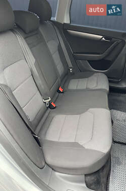Универсал Volkswagen Passat 2011 в 