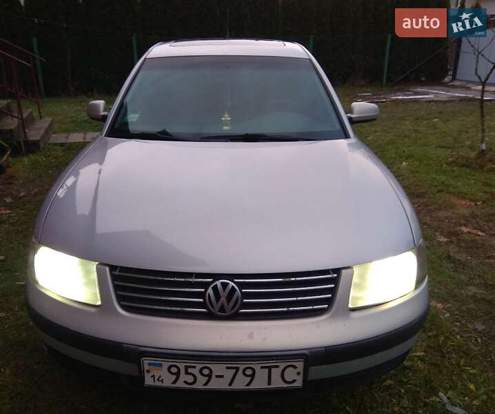 Седан Volkswagen Passat 1998 в Владимире