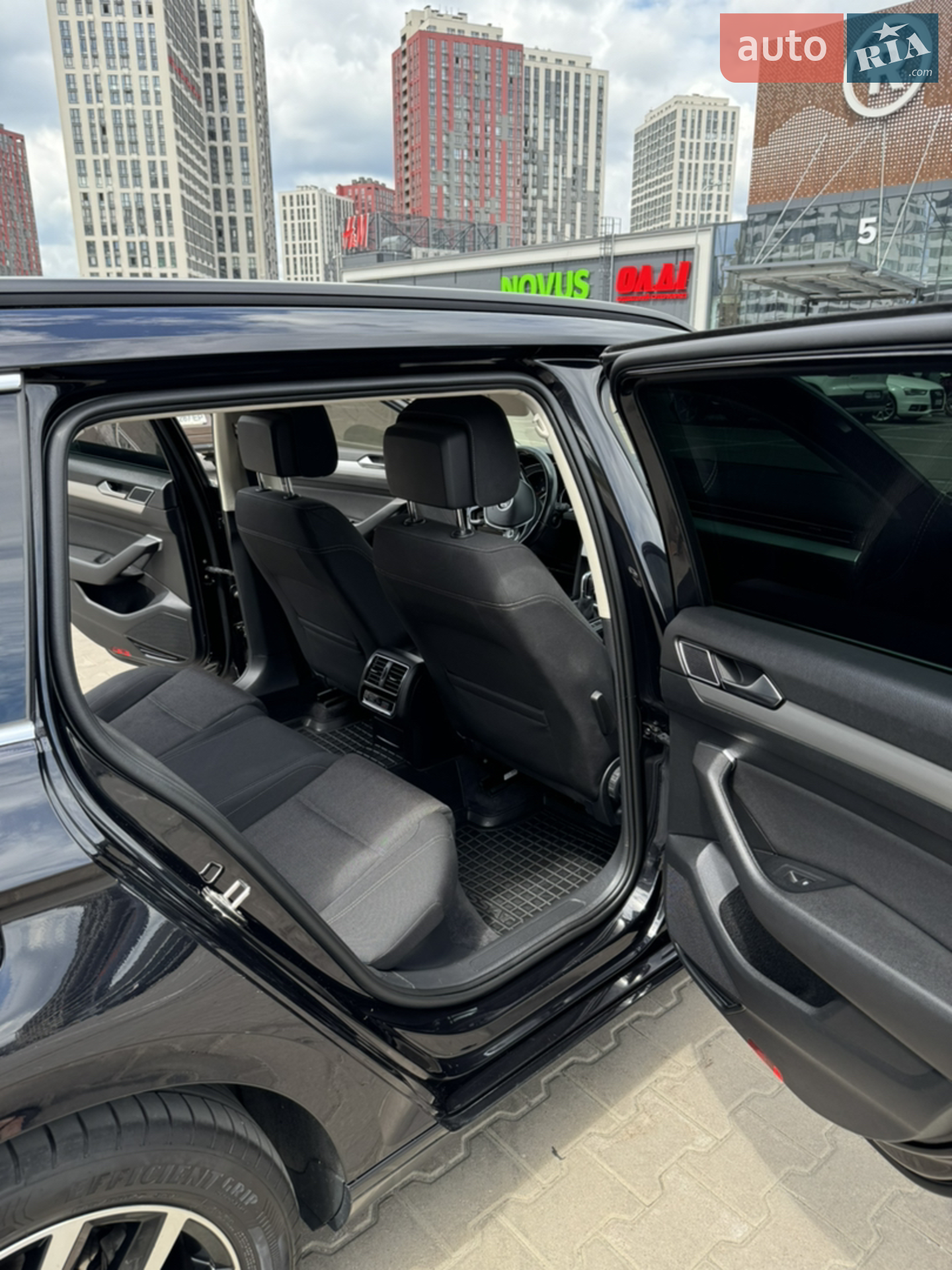2019 Volkswagen Passat - мініатюра 9