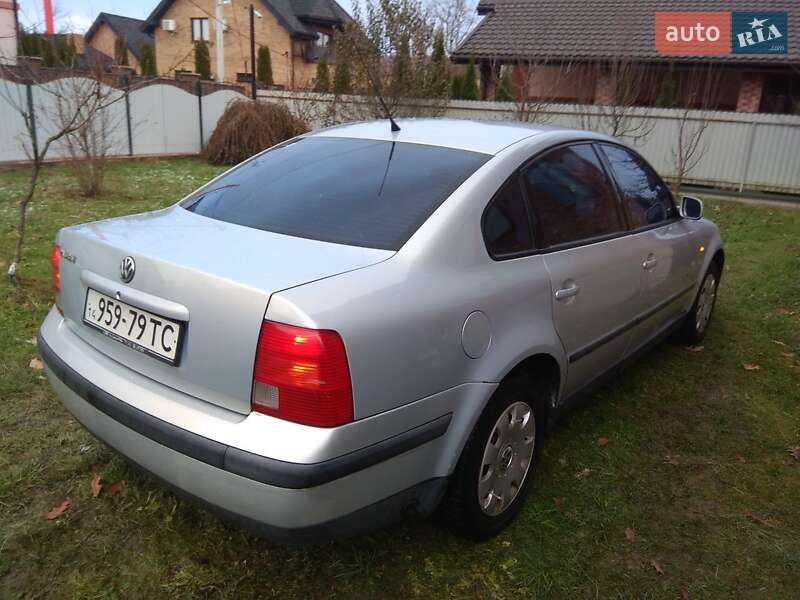 Седан Volkswagen Passat 1998 в Владимире