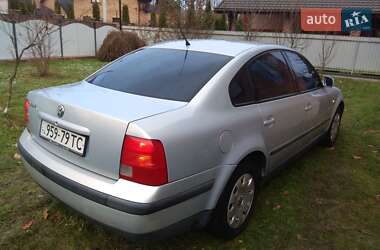 Седан Volkswagen Passat 1998 в Владимире