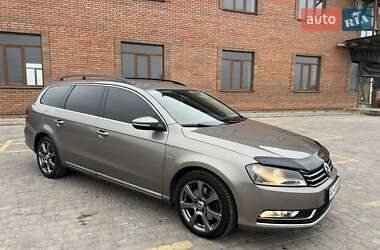 Универсал Volkswagen Passat 2011 в Хмельницком