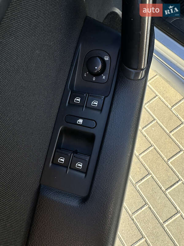 Седан Volkswagen Passat 2011 в Бершаді