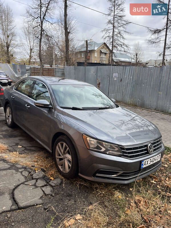 Седан Volkswagen Passat 2017 в Харькове
