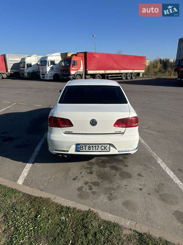 Седан Volkswagen Passat 2011 в Херсоні