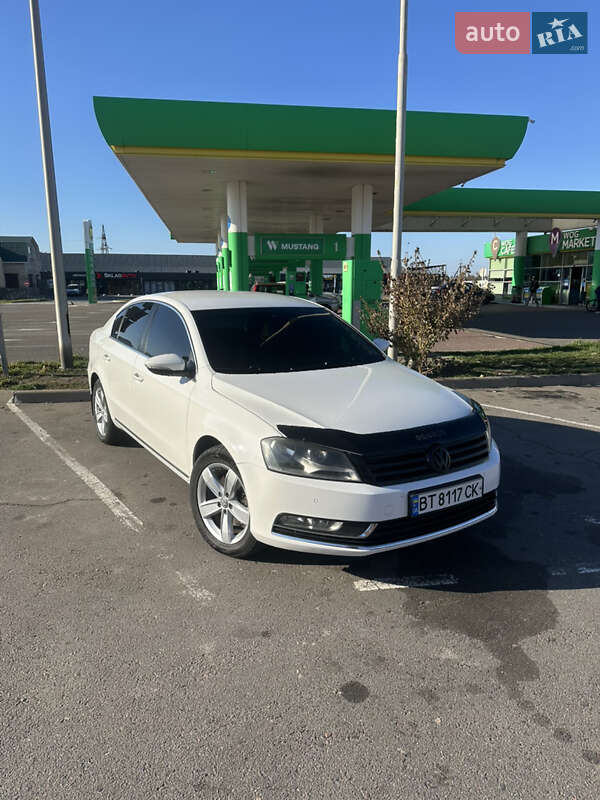 Volkswagen Passat 2011