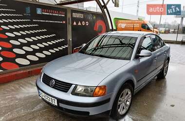 Седан Volkswagen Passat 1997 в Ужгороді