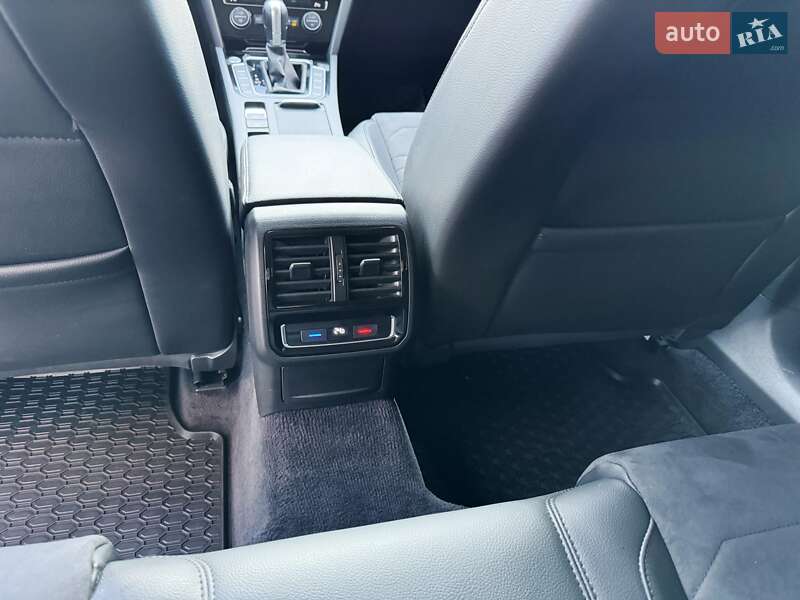 Универсал Volkswagen Passat 2019 в Житомире