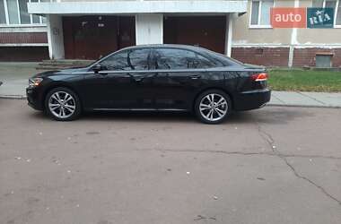 Седан Volkswagen Passat 2020 в Славутиче