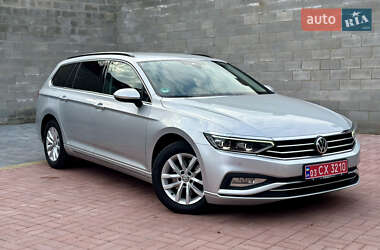 Универсал Volkswagen Passat 2020 в Ровно