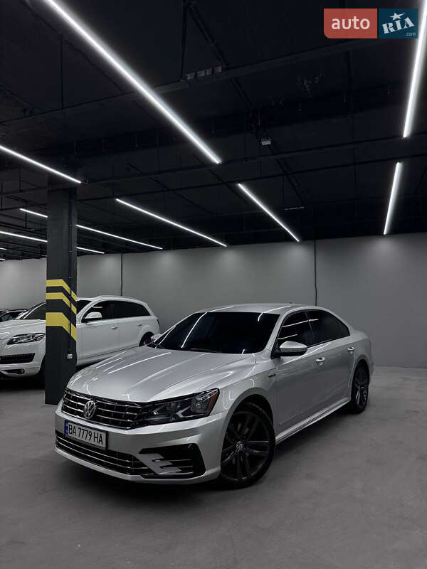 Седан Volkswagen Passat 2016 в Кропивницькому