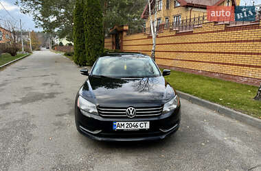 Седан Volkswagen Passat 2013 в Киеве