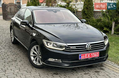 Седан Volkswagen Passat 2016 в Луцке